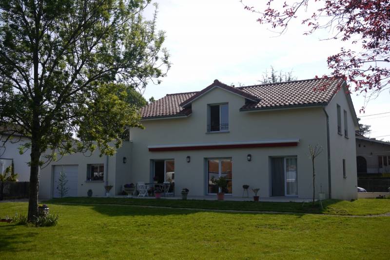 Maison contemporaine à Sainte-Foy-lès-Lyon — Sainte Foy Les Lyon