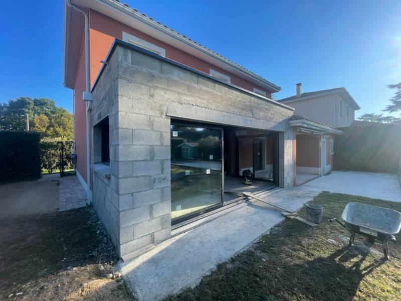 Extension de maison avec toit terrasse à Oullins dans le 69 par notre entreprise de construction - photo 4