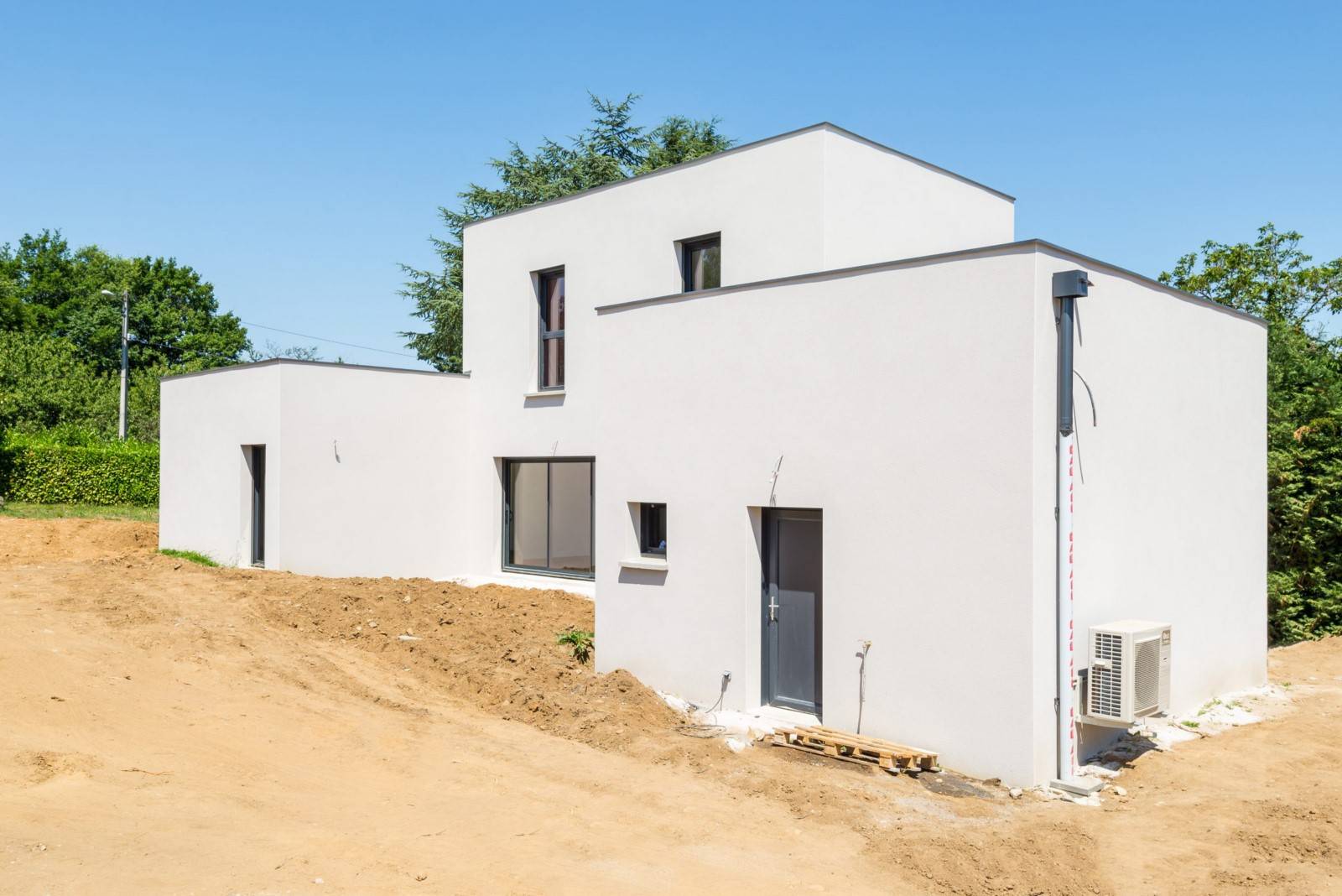 Maison contemporaine neuve construite de A à Z à Saint Genis Laval dans l'Ouest lyonnais (69) - photo 3