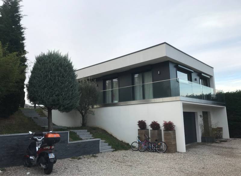 Piscine béton sur mesure à Lissieu - Lissieu