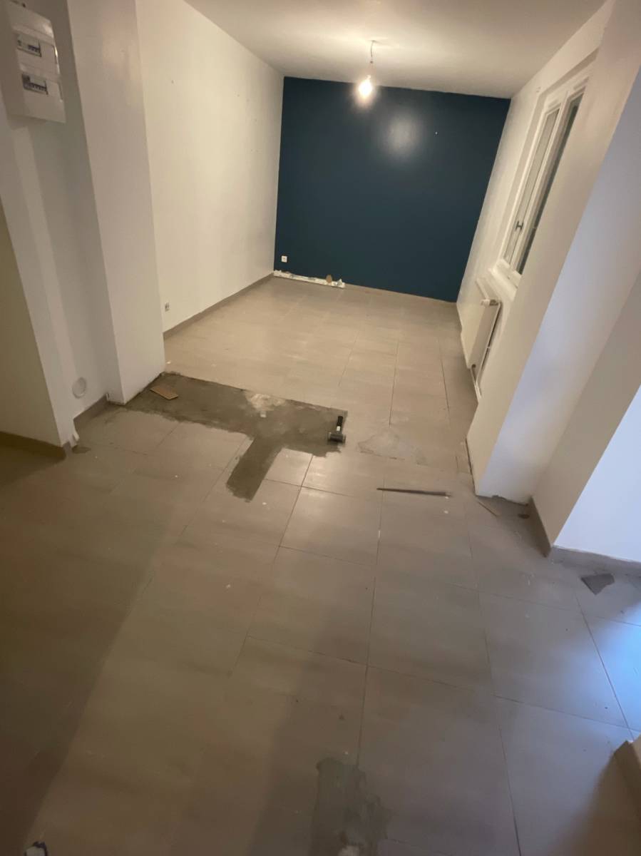 Rénovation d'un petit appartement en rez-de-chaussée pour un jeune couple à Saint Genis Laval - photo 2