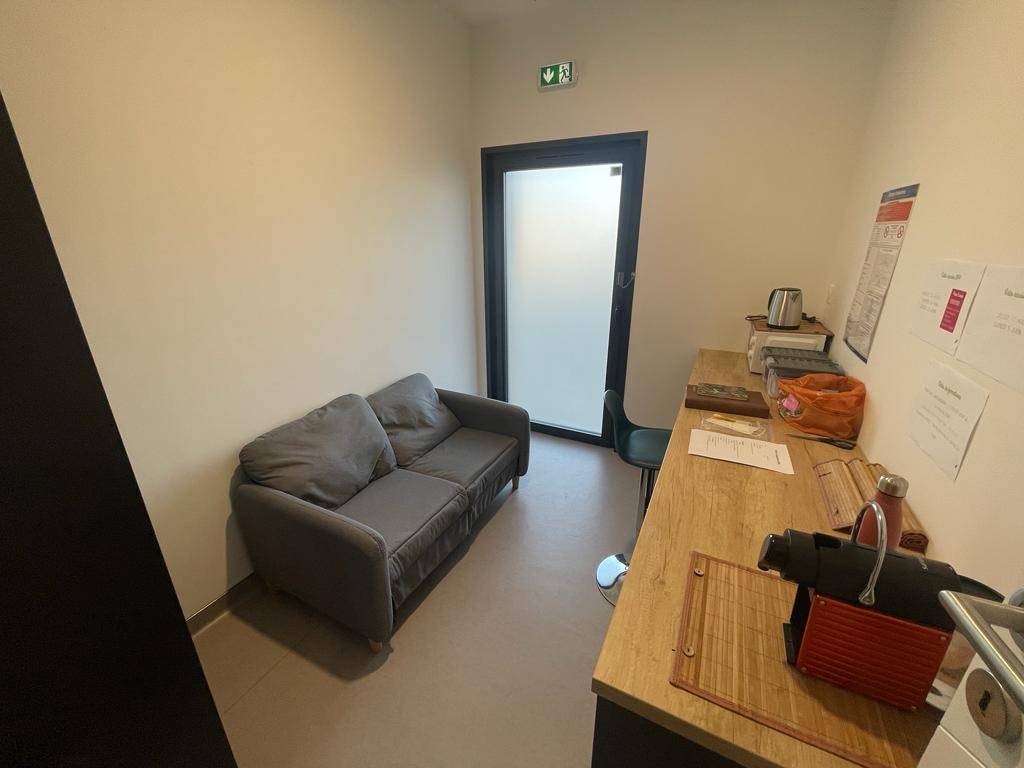 Transformation de bureaux en micro-crèche à Saint Genis les Ollières - photo 3